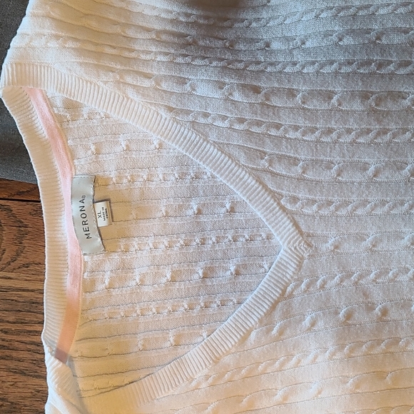 Gray business suit and 2 shirts - Picture 5 of 7